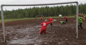 Сборная России по болотному футболу стала чемпионом мира