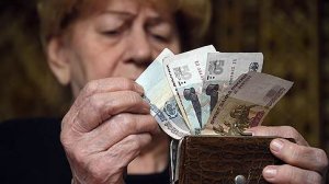 Работающим пенсионерам выплатят в августе "максимальную прибавку"