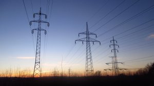 Украина остановила поставку электричества в неподконтрольные республики Донбасса