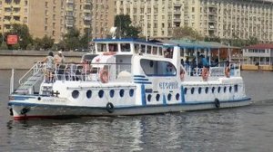 В Москве мужчина угнал теплоход и столкнулся с другим теплоходом