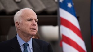 Маккейн пообещал поквитаться с Москвой за высылку дипломатов