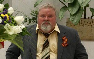 [«Сорная трава»] Виктору Кедрову грозит до 6 лет неволи. По данным следствия, полученную мзду главный казначей республики потратил с женой на отдыхе в Ессентуках… Вину мздоимец признал полностью