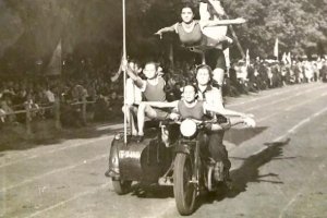 Как это было. 1957: первые белорусские байкеры и парад вышиванок на советской улице