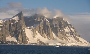 Ученые обнаружили 91 вулкан под антарктическими ледниками