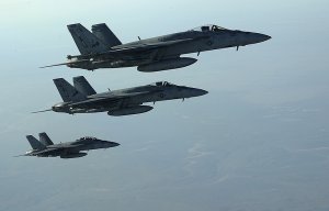 СМИ: жертвами налета ВВС коалиции в Ракке стали 17 женщин и детей