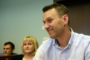 Пятничное: PornHub предложил Навальному выкупить видео его жены