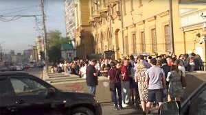 У посольства США в Москве выстроилась очередь за визами
