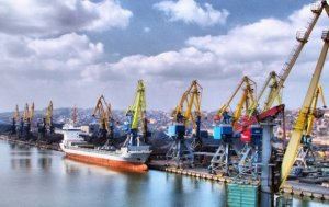 Украина заявила о потери Мариуполем почти 50% грузопотока из-за новых правил прохождения судов через Керченский пролив