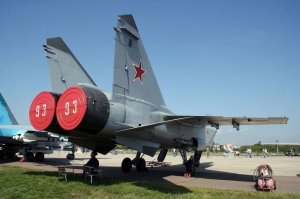 Новый истребитель МиГ-41 сможет выполнять задачи в космосе