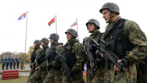 Глава Минобороны Сербии ответил критикам проведения учений с Россией