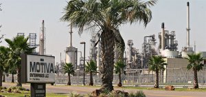 Стихийное бедствие. 8 НПЗ в США уже закрыты, на очереди под закрытие еще 11 заводов