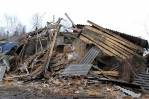 В Нижегородской области проложили дорогу сквозь жилой дом. Хозяева в шоке