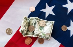 S&P сравнило ситуацию с госдолгом США с мировым финансовым кризисом 2008 года: Конгресс должен как можно скорее утвердить повышение лимита госдолга, в противном случае экономику США ждет дефолт