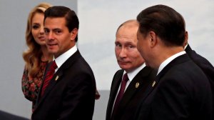 Asia Times: вместо доллара нефть, юани и золото — Путин намекнул на новую сенсацию от БРИКС