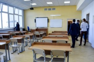 Стадион любой ценой? Почему в Петербурге не могут достроить несколько школ
