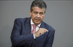 МИД ФРГ: в момент установления перемирия в Донбассе может начаться снятие санкций с РФ
