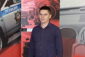 В Хакасии полицейский спас шестилетнюю девочку, сняв её с отвесной 70-метровой скалы