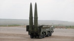 Российские военные запустили ракету «Искандер» повышенной мощности на максимальную дальность 480 километров и успешно поразили цель на полигоне «Макат» (Республика Казахстан)
