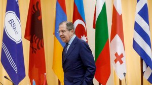 Сергей Лавров отказался от поездки на Украину (Москва, однако, направит своего представителя на заседание совета министров стран ОЧЭС в Киев)