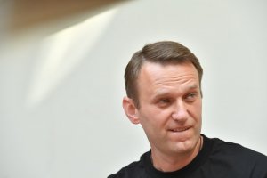 [«make love, not war»*] «Не хотим кровавой резни». Девушки объявили секс-охоту на Навального:  «Он такой же кобель как все мужики и мы докажем это!»