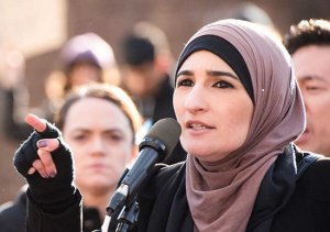 Ярая противница Трампа попалась на афере с деньгами для жертв урагана