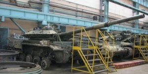 Офицеры украли и сдали в металлолом танковый двигатель