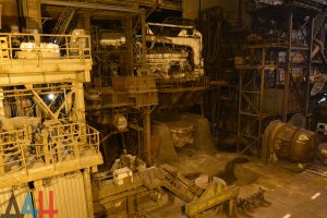 Захарченко заявил о запуске в Донецке Юзовского металлургического завода (ДЭМЗ  был остановлен еще при украинской власти, в конце 2012 года)