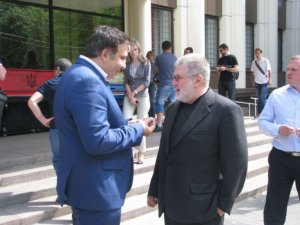 Майдан для Саакашвили и Коломойского: на Украине заговорили о перевороте