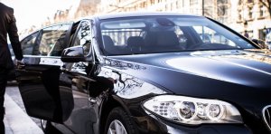 Богатые необходимы для того, чтобы бедные видели,  какое  хорошее будущее их ждет впереди