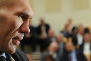 Валуев — о повышении пенсий вместо ЧМ-2018: «Ну и съели бы эти пенсии, вот и все. На сколько бы их хватило? Все эти мнения вокруг… Сборную России могут не пустить на Олимпиаду в Пхенчхане!»