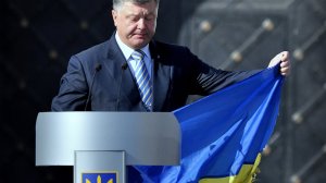 Пусть сушит сухари: патриарх украинского национализма предсказал будущее Порошенко