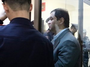 Бывший замминистра Минкульта приговорен к полутора годам колонии по "делу реставраторов" и освобожден в зале суда