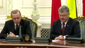 Эрдоган уснул на пресс-конференции с Порошенко