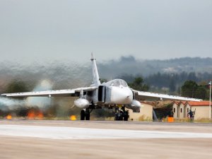 Стали известны подробности ЧП с "Су-24" в Сирии: бомбардировщик находился в "невзлетном положении"