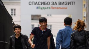 Бегство от мигрантов: будни деревни в Новой Москве. Из-за миграционного центра в Сахарово местные жители продают дома