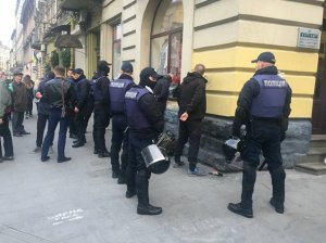 Во Львове полиция прессует левых анархистов Автономного сопротивления