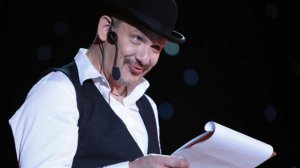 [«Из песни слов не выкинешь...»] Марьянов лечился от алкоголизма в подмосковной клинике. 15 октября актер находился вовсе не на даче, а в частной клинике в Подмосковье