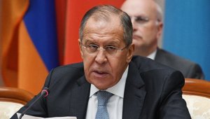 Москва ответит на ограничение работы российских СМИ, заявил Лавров