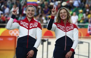 Россиянки Анастасия Войнова и Дарья Шмелева завоевали золото в командном спринте на ЧЕ по велотреку