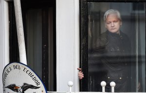 Ассанж: Клинтон организовала госпереворот в Ливии ради своих политических амбиций