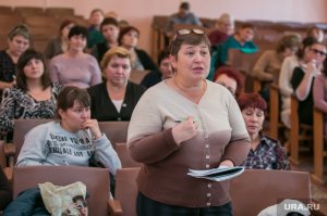 В Кургане ставка учителя высшей категории 9090руб, ниже МРОТ. «У вас одни цифры, а на местах другие»