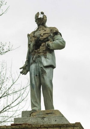 У русских были дела поважнее, чем очередь за айфоном, кредитная тачка, Матильда, Дом-2 на выборах и сказки Навального… В эти дни сто лет назад случилась Великая октябрьская социалистическая революция