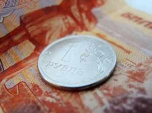 Против рубля играет таинственный инвестор. Дорогая нефть не спасет от доллара по 60 «деревянных»