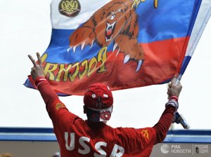 «Давайте запретим русские флаг и гимн»: что стоит за инициативой США