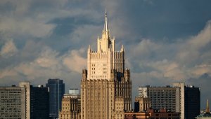 МИД РФ: Россия проработала ответные меры на требование США к RT America( Минюст США потребовал от российского телеканала RT America до понедельника зарегистрироваться в качестве иностранного агента)