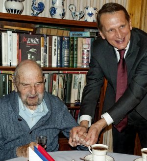 11 ноября легендарному российскому разведчику, убежденному антифашисту, борцу за мир и социальную справедливость Джорджу Блейку исполняется 95 лет!