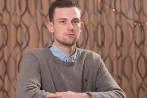 Назвавшего малолетнего трансгендера девочкой учителя отстранили от работы