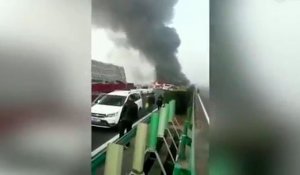 В массовом ДТП в Китае погибли десятки человек