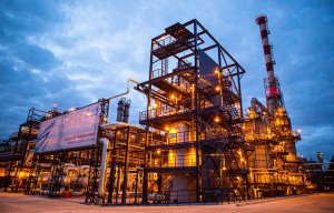 Запасы бензина нефтяных компаний на НПЗ и нефтебазах в РФ превышают прошлогодние на 7,6%