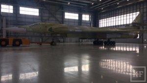 В Казани впервые показали новый Ту-160М2, который  выкатили на летно-испытательную станцию в КАПО